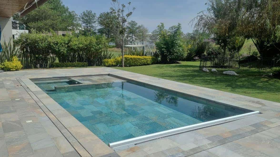 Alberca construida por AquaAlbercas