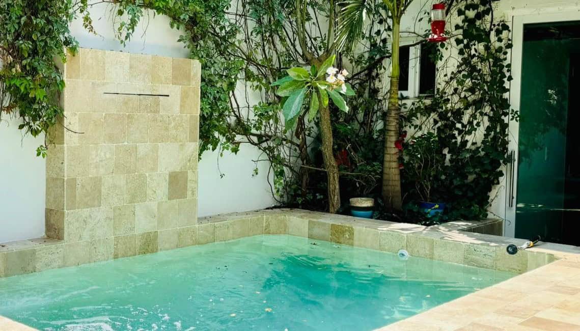 Alberca construida por AquaAlbercas
